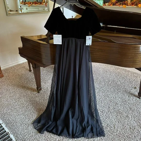 Stage Accents Performance Dress, Style Riviera in black, multiple sizes - Picture 1 of 3